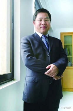 光阳蛋业董事长余劼：让传统行业插上数字化的翅膀