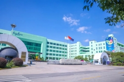 青蛙王子再次荣获“中国轻工业化妆品行业十强企业”