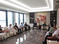 《中国书画五洲行》国际巡展（泉州站）代表团走访匹克集团