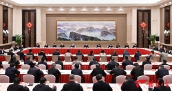 福建省委省政府召开民营经济代表人士座谈会